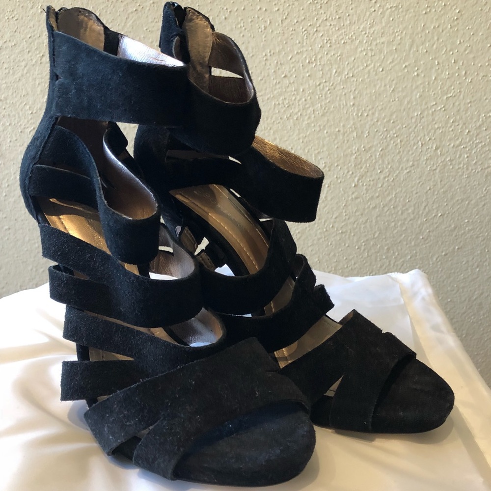 size 10 6 inch faux suede sandal heels
